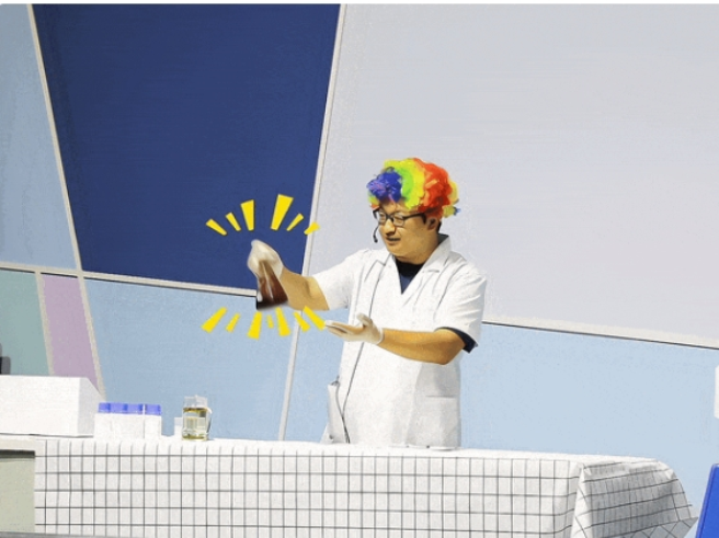 Chemical Industry Museum of China and China Science and Technology Museum roll out chemistry magic shows